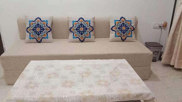 2bhk with Pvt Decks near sea