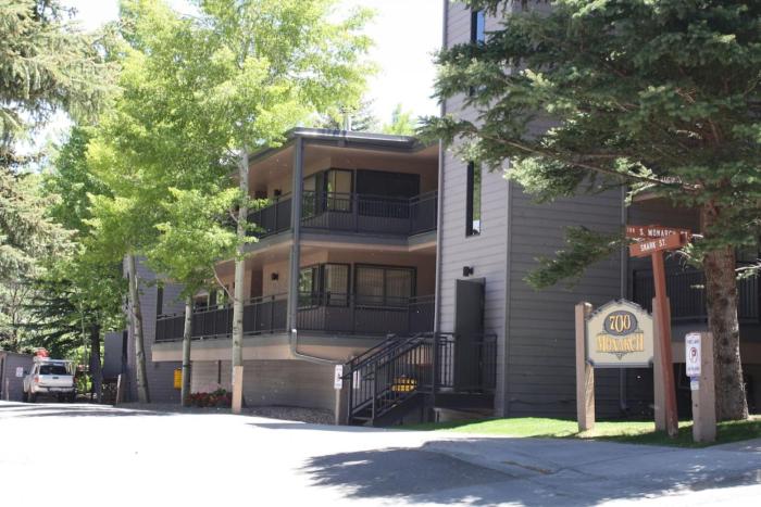 Gorgeous Aspen Condo By Lift Ski In out Parking