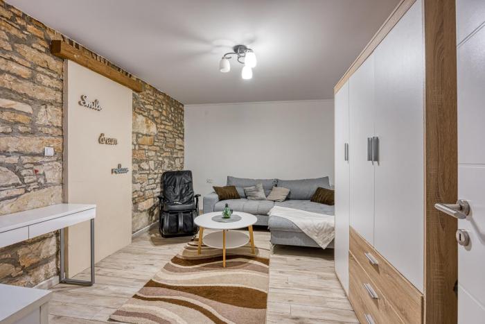 Apartment Alice Close to Pula Centre - Happy Rentals