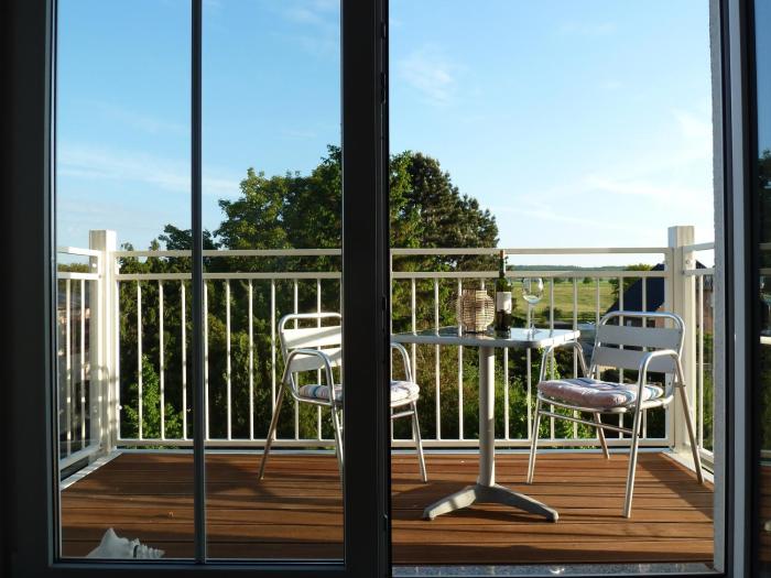 FeWo Leuchtturmblick - Auszeit Kuehlungsborn mit Fahrradkellerstellfläche