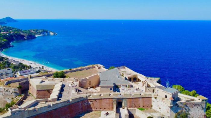 Monolocale con soppalco in centro storico