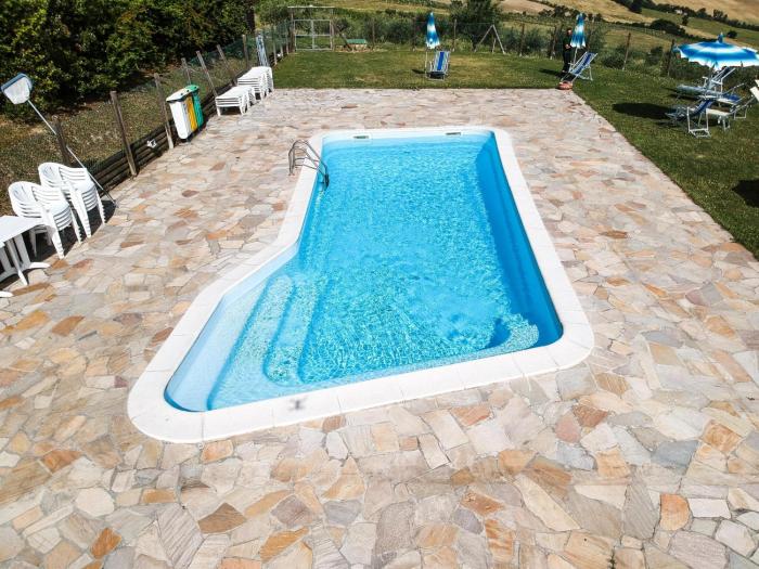 Farmhouse in Marche with Pool & Wine Tours