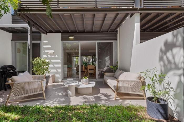 1405 Tranquil Beachside Villa