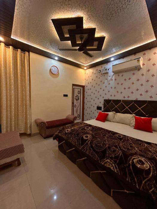 TEMPLE TOWN HOMES assi ghat Varanasi