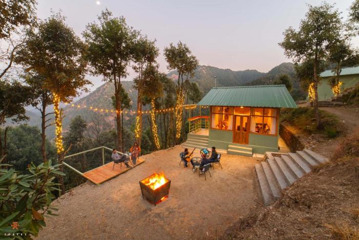 Zostel Plus Nainital, Naina Range