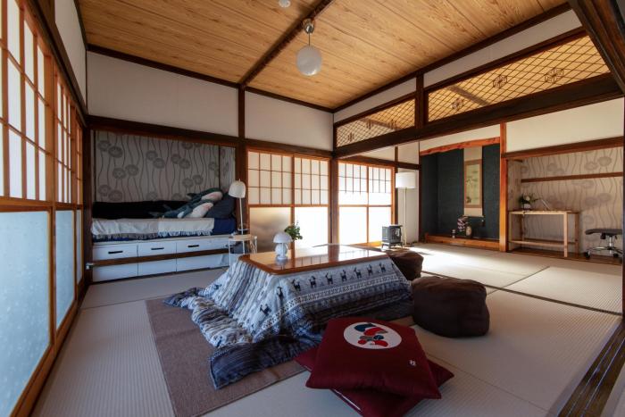 期間限定連泊割-新幹線徒歩15分-空港車8分-田んぼに囲まれて暮らす自然に寄り添う静かな一棟貸切宿