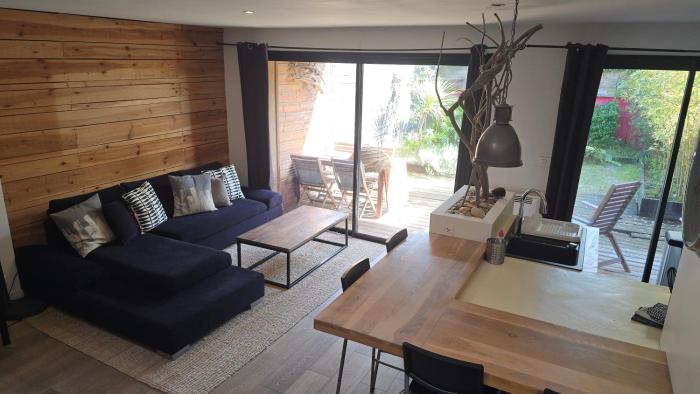 Maison avec 3 appartements à 5min de la plage sud