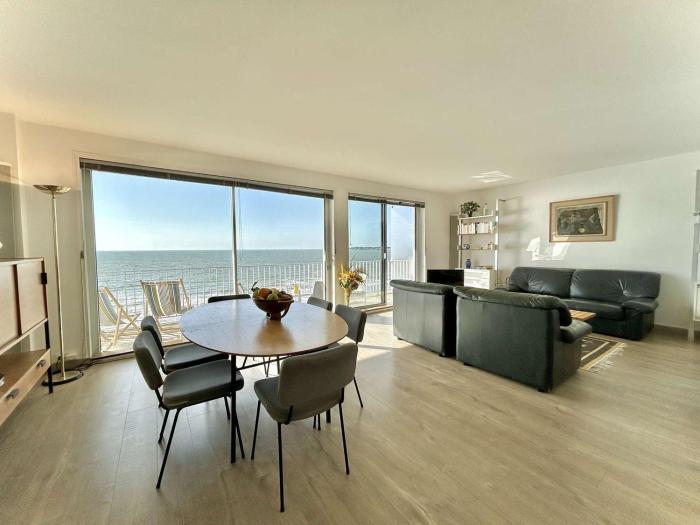 Appartement T3 Face Mer à La Baule avec Terrasse et Parking Privé, 4 Couchages - FR-1-245-97