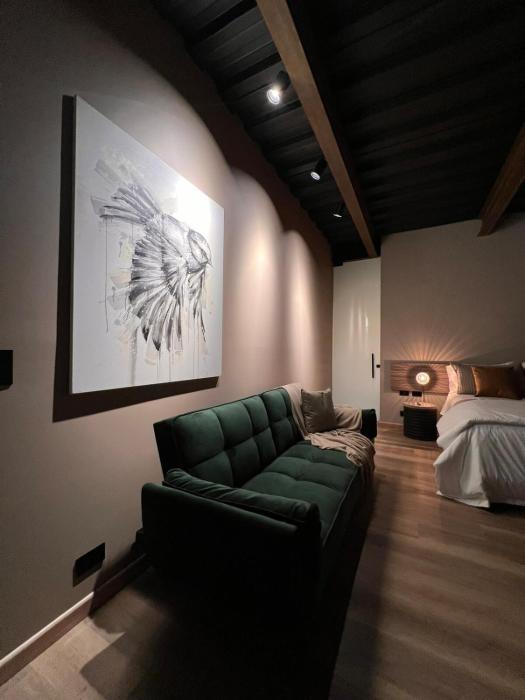 2 Escape to an elegant and comfortable private room