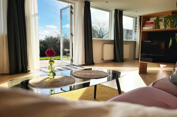 Cozy guesthouse with outdoor space