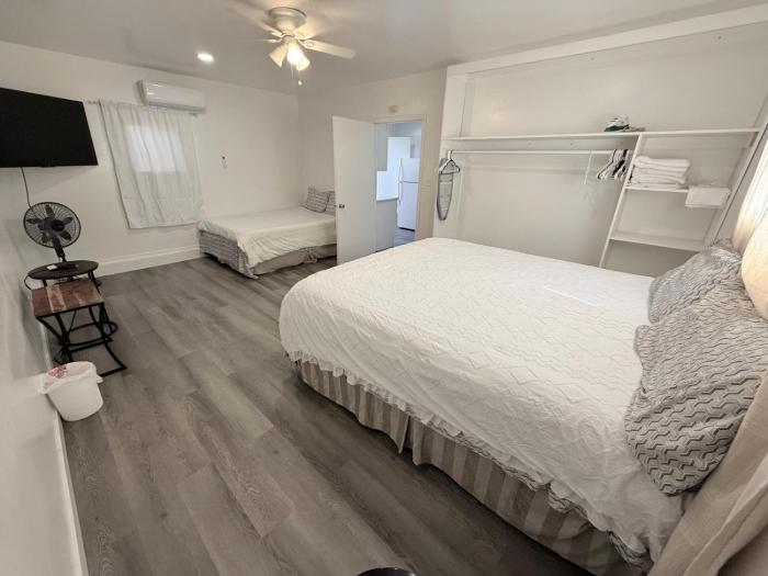 Vegas Apt 10 Mins to The Strip