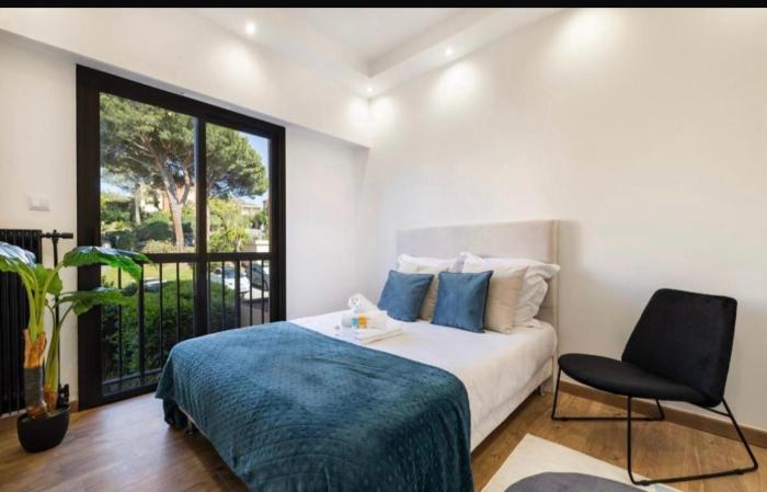 Appartement haut standing - Luxury apartment - Cannes- Croisette- Centre ville- Vue Tennis -Vue Piscine -Parking privé - Terrasse- Plage