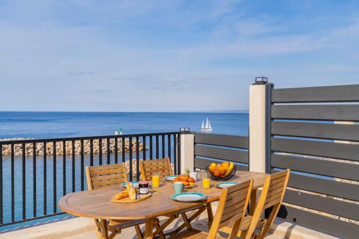 Résidence Les Goudes, appartements accés direct à la plage, vue mer