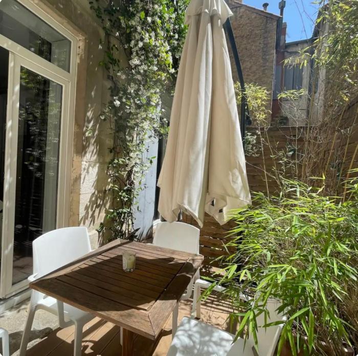 Un jardin place de la Comédie