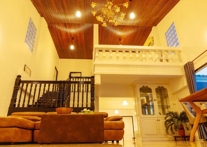 Rare find Pool Villa near beach!