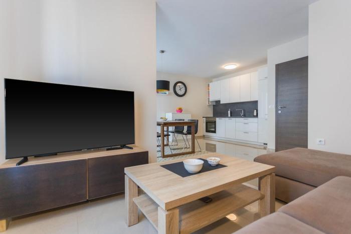 Pula Center Gem - Spacious two Bedroom with Garage & Balcony