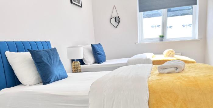 Luxury 3BR House with free parking and Hot Tub