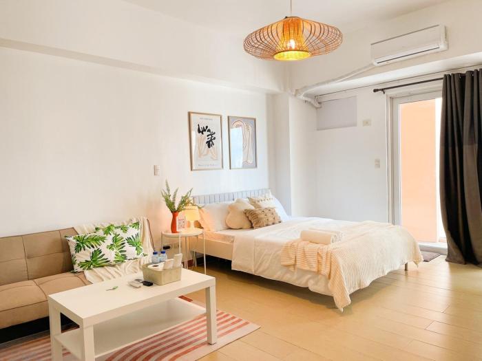 Chic BGC Condo by Grand Canal Mall #vlrtb27b