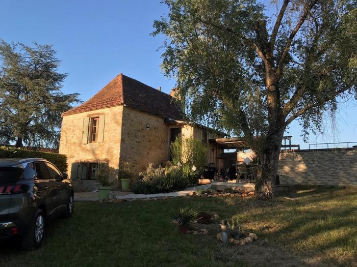 Maison typique Périgourdine avec piscine