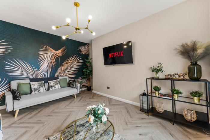 Duplex Penthouse in Central Whitby - Harbour Views