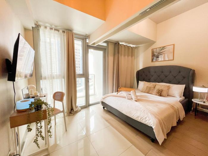 Luxury BGC Condo Near Uptown,Grand Hyatt #upt219k