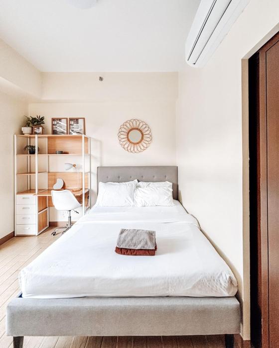 Skyline Views Serenity in the City