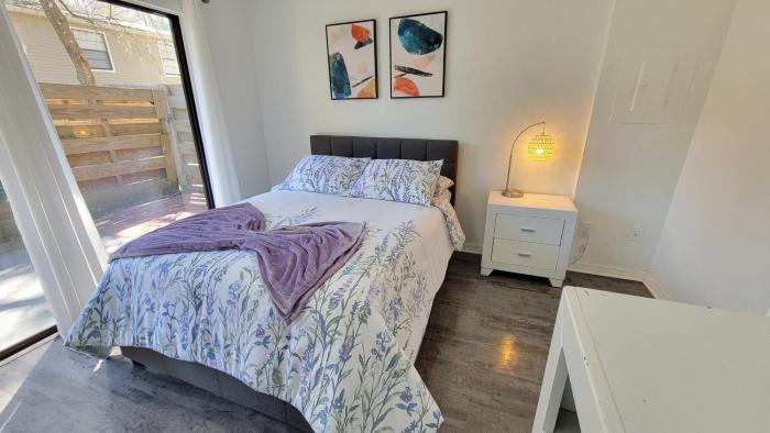 Modern Luxury Condo - Near UF, Shands & Celebration Pointe