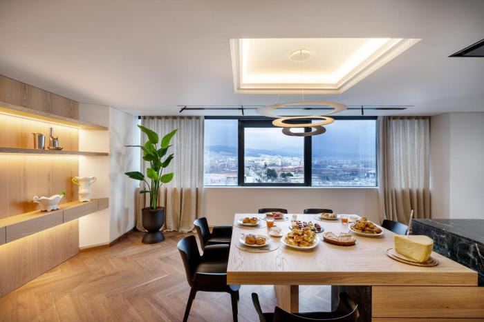 SkySuite42