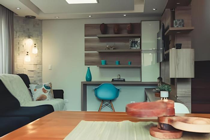 Triplex 4 Quartos, Lareira, 2 vagas Garagem