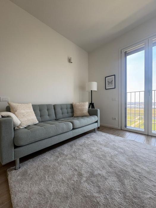 Milano Panorama Home - Luminous with private Garage