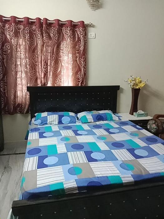 King Size Bed Room with Toilet