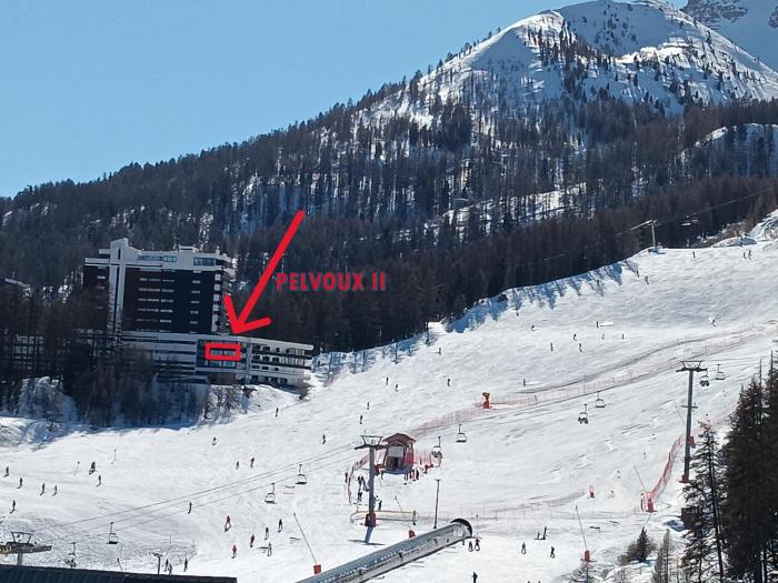 Exceptionnel - En bordure de pistes et skis aux pieds - PELVOUX II - VARS