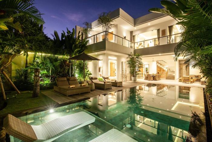 Modern 4bd villa, amazing location in Seminyak