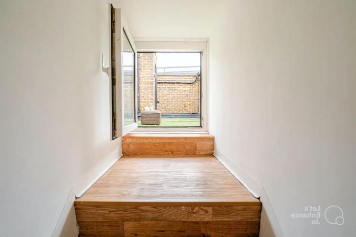 spacious home Old st