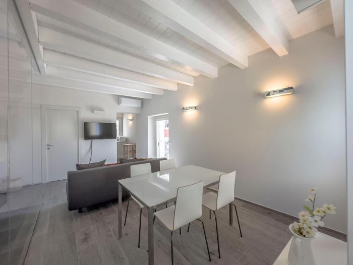 109 - Appartamento nuovo super chic quadrilocale in pietra del Conero SULLA COSTARELLA DI NUMANA CON VISTA MARE - SPIAGGIA E NAVETTA PRIVATA IN OMAGGIO AL WHITE BEACH CLUB dal lun al ven dal 24-08
