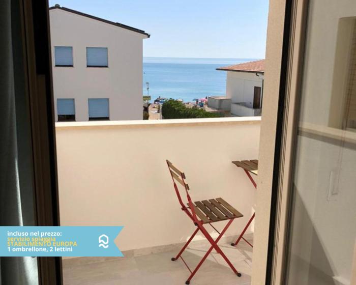 RS304 - Marcelli, nuovo bilo fronte mare con spiaggia inclusa