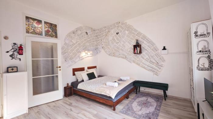 Studio Old town w Balcony only 5 min Danube river