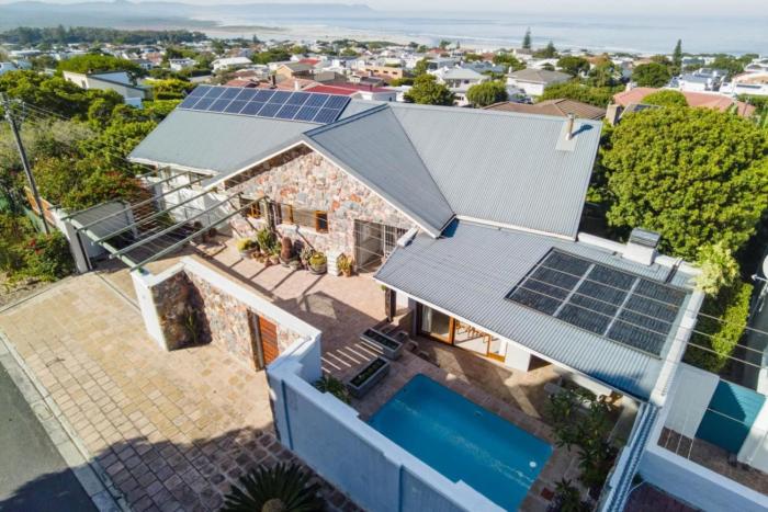 Sea Valley Lodge X - 180 degree sea views