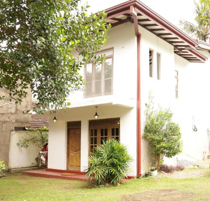 Ayubo Villa