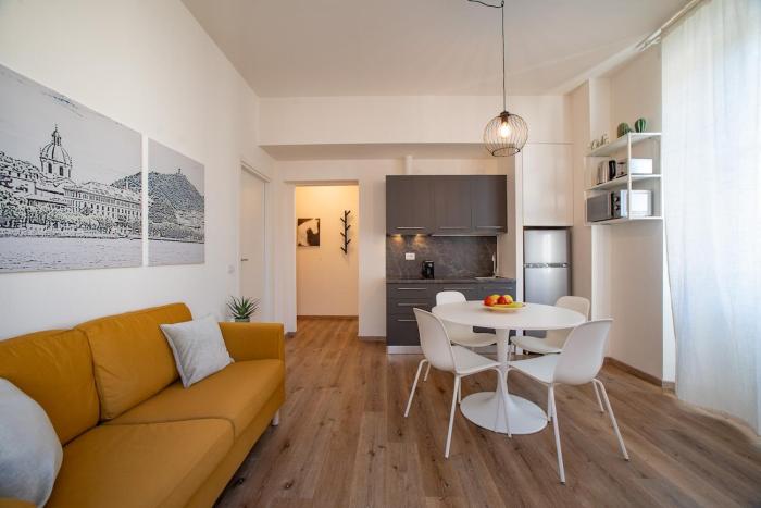 Ponente - Balcony, Free Parking,Close to Como