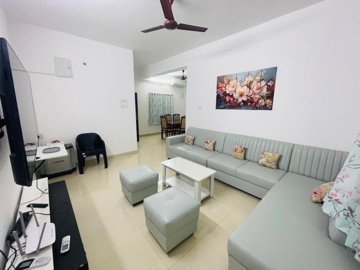 Luxurious 2 Bedroom Flat near Airport