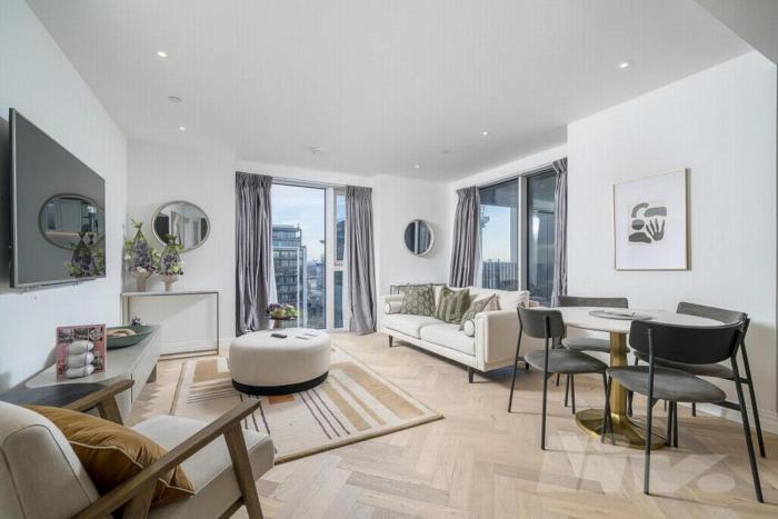 London Tower Retreat - Modern 2 Bedroom Apartment