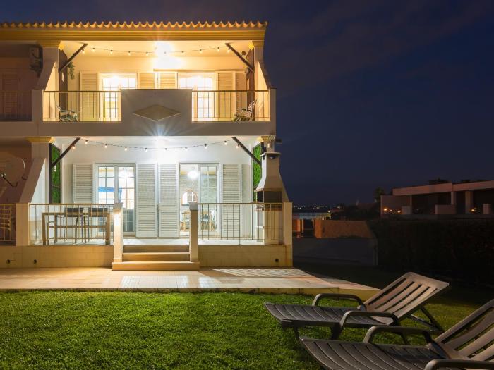 Villa Summertime - Private Jacuzzi and bikes, beach 800m