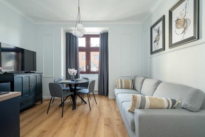 Stylish Studio in the Old Town of Poznań by Noclegi Renters