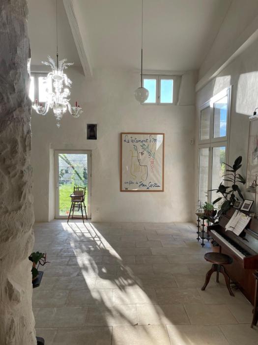 Charme et Confort - Maison Rénovée avec Piscine -
