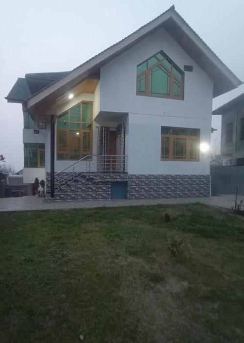 SEA shell pan guest house Danpora brain Srinagar