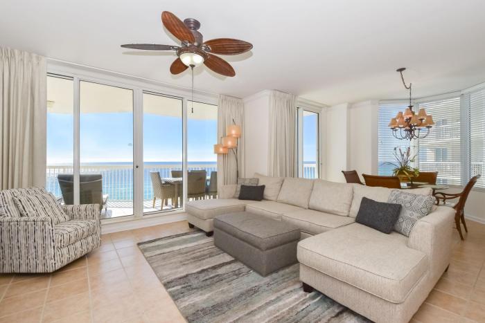 Silver Beach Towers E1006