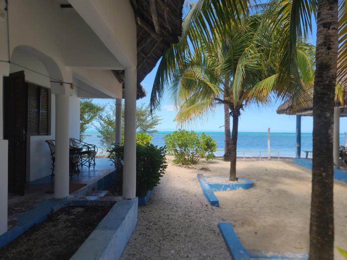Oasis Beach Inn