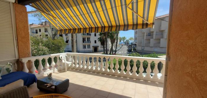 Frejus Plage a 50m des plages, 1er etage de villa