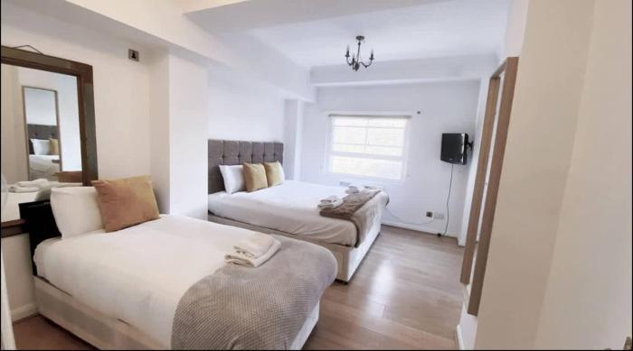 Luxury Two Bed Chelsea Retreat